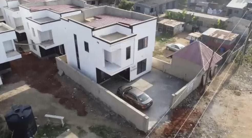 3 bedroom townhouse for sale at Ashaley Botwe - 3 bedroom House in Ashaley Botwe - Sale