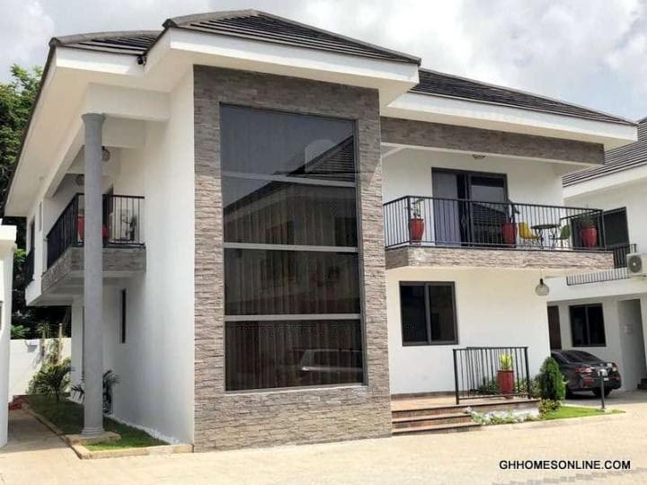 3 bedroom furnished townhouse for rent at Cantonments - 3 bedroom House in Cantonments - Rent