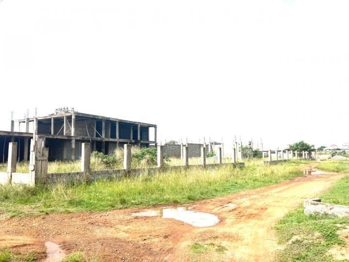 15 room shop for sale at Tema - 15 bedroom Commercial in Tema - Sale