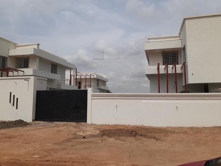 4 bedroom furnished townhouse for sale at Tema - 4 bedroom House in Tema - Sale