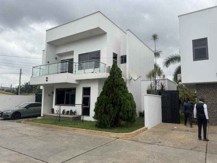 3 bedroom townhouse for sale at East Legon - 3 bedroom House in East Legon - Sale