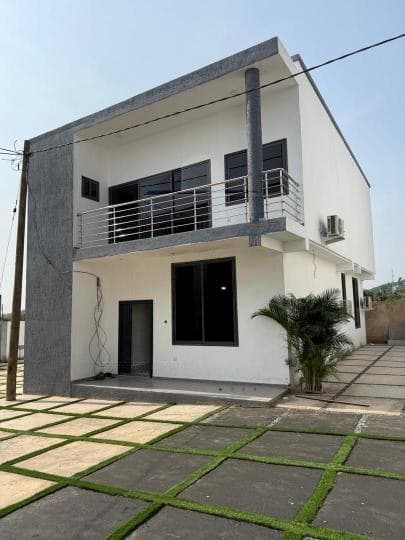 3 bedroom townhouse for rent at Ayi Mensah - 3 bedroom House in Ayi Mensah - Rent