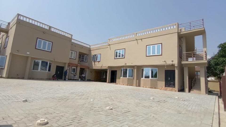 4 bedroom apartment for sale at Sakumono Celebrity Golf Area - 4 bedroom Apartment in Sakumono Celebrity Golf Area - Sale
