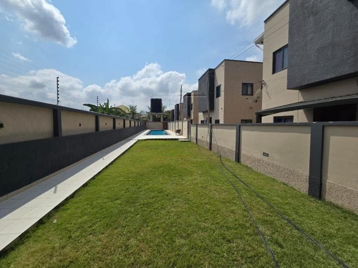 2 bedroom apartment for sale at Oyarifa - Greater Accra ( 10 Minutes from the Airport and has beauty mountain vi - 2 bedroom Apartment in Oyarifa - Greater Accra ( 10 Minutes from the Airport and has beauty mountain vi - Sale