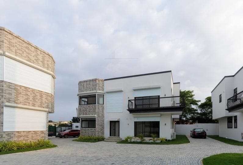 4 bedroom townhouse for rent at East Legon - 4 bedroom House in East Legon - Rent