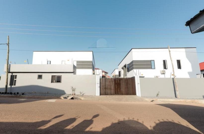 2 bedroom townhouse for rent at East legon Ogbojo - 2 bedroom House in East legon Ogbojo - Rent