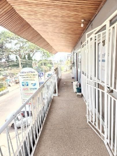 1 room commercial space for rent at Osu - 1 bedroom Commercial in Osu - Rent