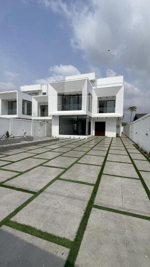 4 bedroom house for sale at Lakeside Estate - 4 bedroom House in Lakeside Estate - Sale