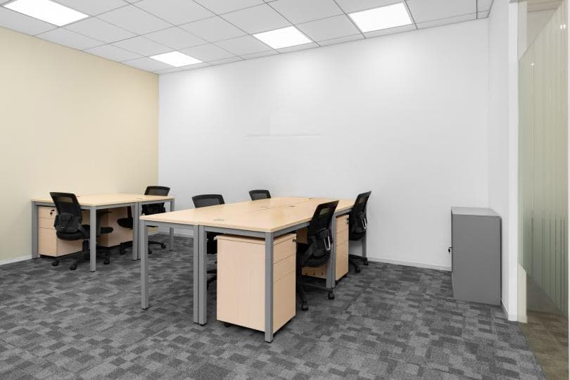 Furnished office for rent at Liberation Road, Airport City, Accra, GHA - Commercial in Liberation Road, Airport City, Accra, GHA - Rent