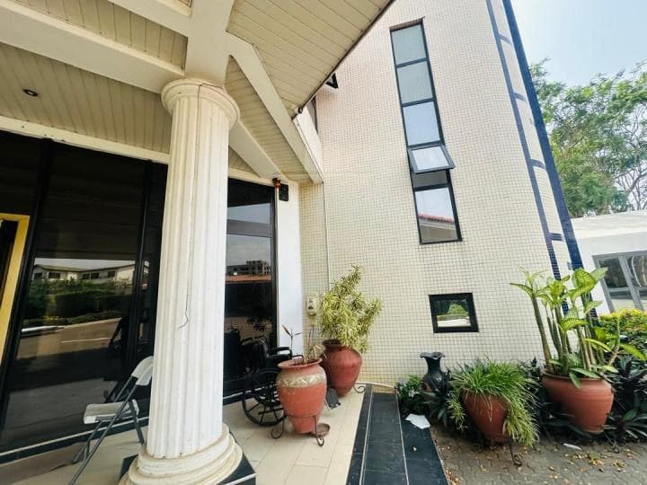Office for rent at Dzorwulu - 25 bedroom Commercial in Dzorwulu - Rent