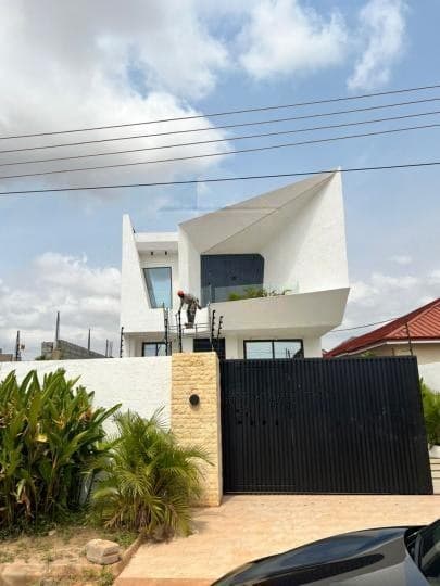 4 bedroom house for sale at West Trasacco Near Boteyman Stadium - 4 bedroom House in West Trasacco Near Boteyman Stadium - Sale