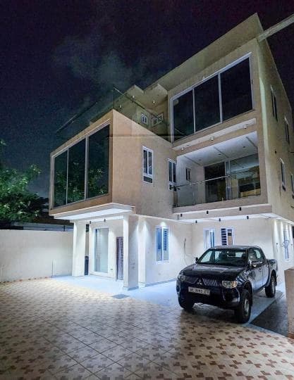 3 bedroom townhouse for sale at East Legon Adjiringanor - 3 bedroom House in East Legon Adjiringanor - Sale