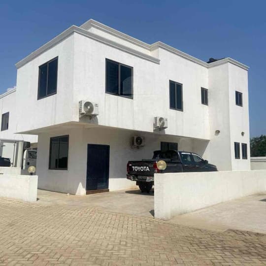 3 bedroom townhouse for rent at West Trasacco - 3 bedroom House in West Trasacco - Rent