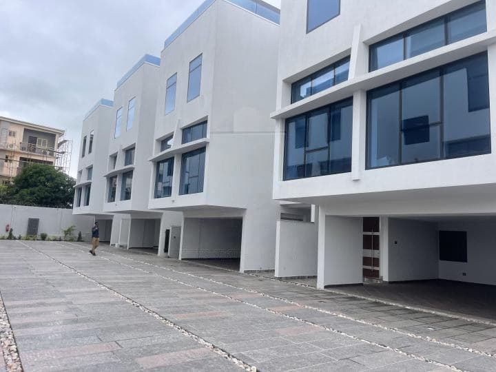 5 bedroom townhouse for rent at East Legon - 5 bedroom House in East Legon - Rent