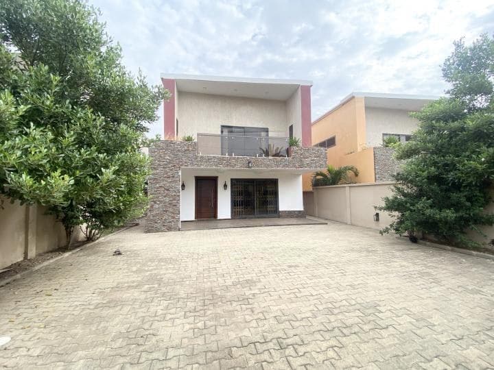 3 bedroom house for sale at Lakeside Estate - 3 bedroom House in Lakeside Estate - Sale