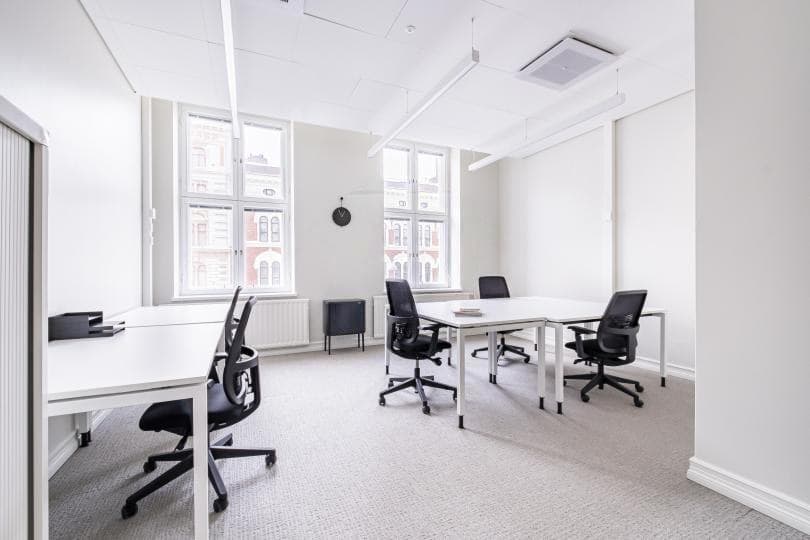 Furnished office for rent at 19 Kofi Annan Street, Airport Residential Area, Accra, GHA - Commercial in 19 Kofi Annan Street, Airport Residential Area, Accra, GHA - Rent