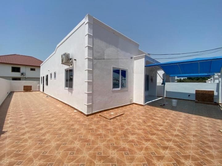 3 bedroom townhouse for sale at Spintex - 3 bedroom House in Spintex - Sale