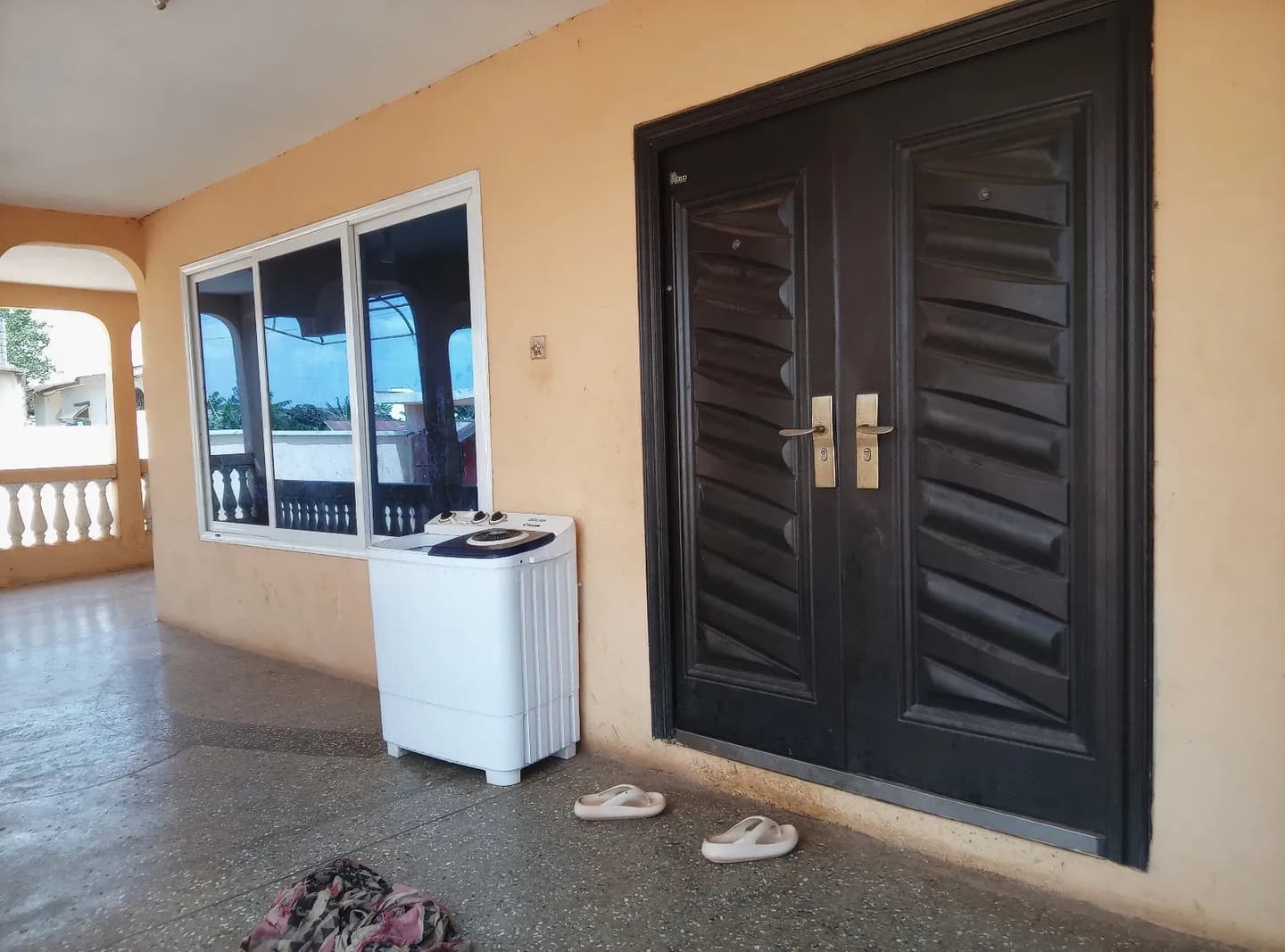5bdrm House in Brother K Estate, Kumasi Metropolitan for sale - 5 bedroom House in Ashanti, Kumasi Metropolitan - Sale