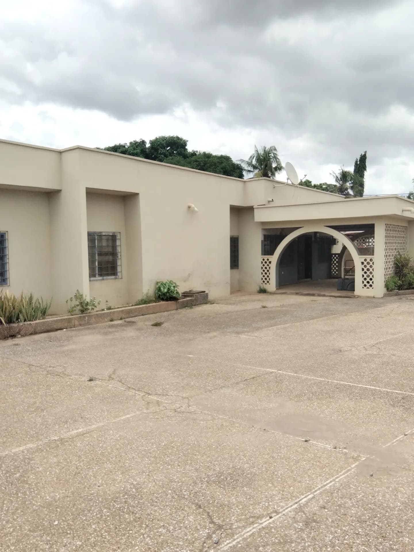 Five Bedroom House for Rent or Lease for Commercial - Commercial in Greater Accra, Dome, Pillar 2 - Rent