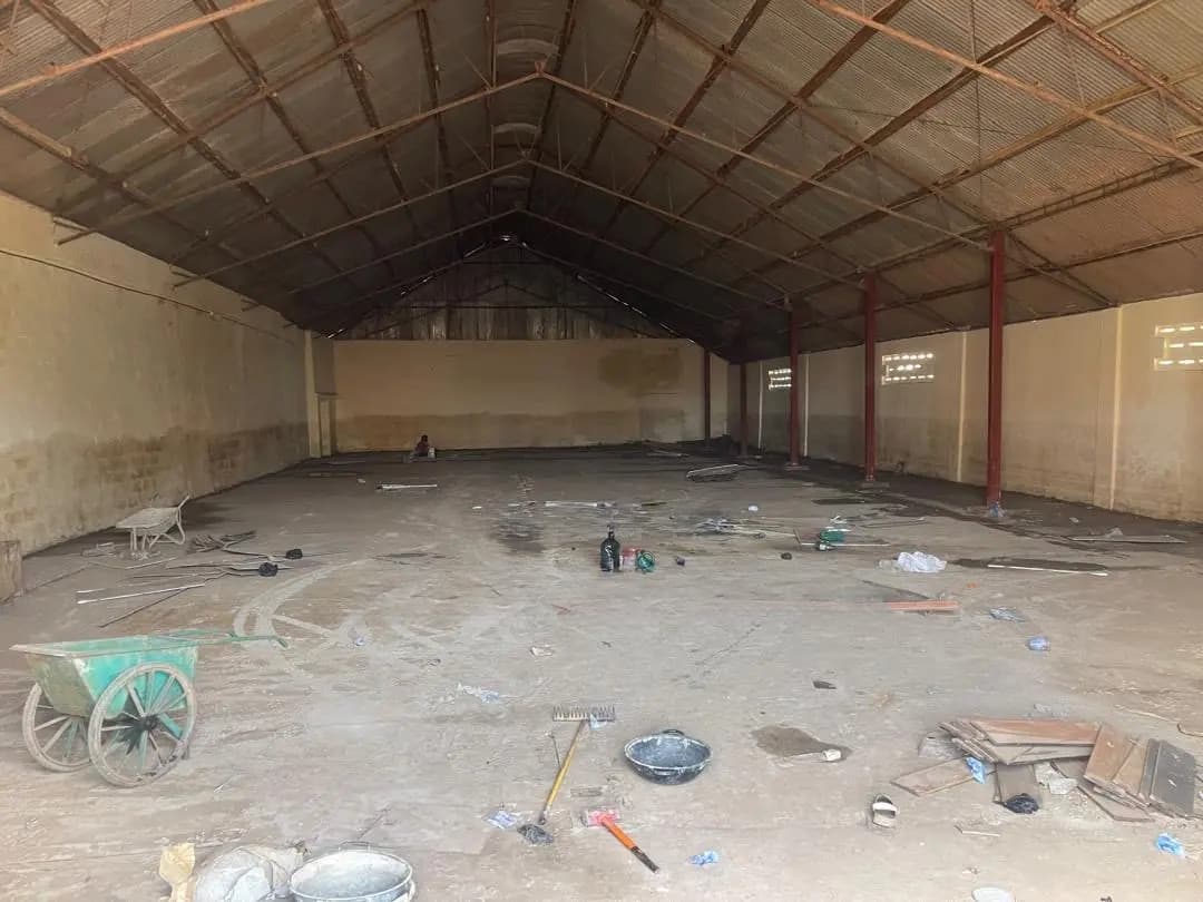 1,200 SQM Warehouse at Circle for Rent. - Commercial in Greater Accra, Circle - Rent
