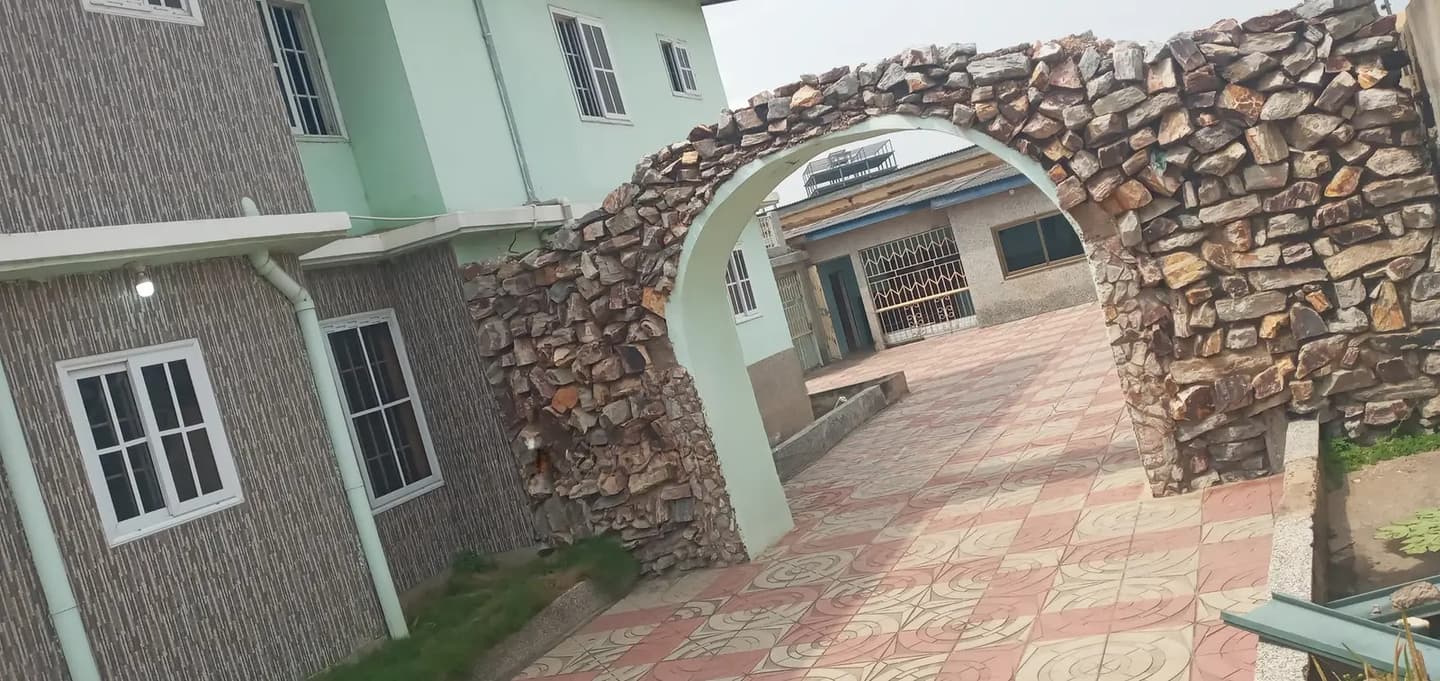 18-Bed en-Suite Commercial Property for Sale — Odorkor Tipper, Accra - Commercial in Greater Accra, Odorkor, Sakaman - Sale