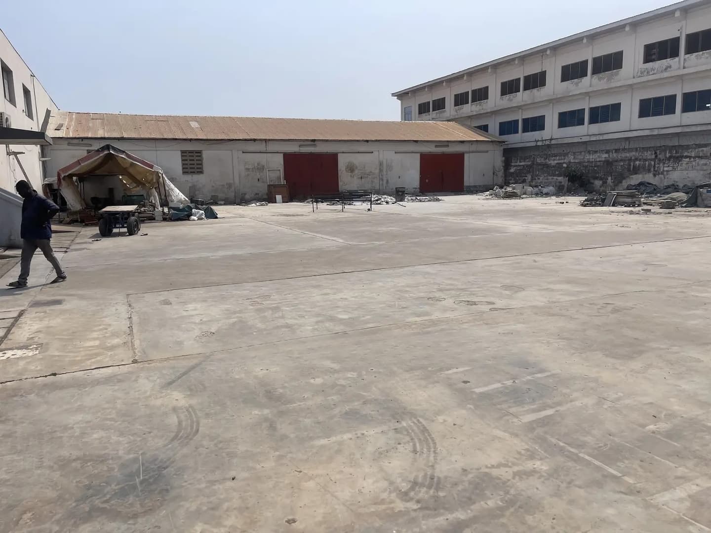 1500 SQM Warehouse + Offices and Showroom at NIA for Sale - Commercial in Greater Accra, North Industrial Area - Sale