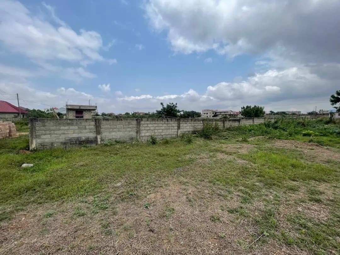Titled /Walled 1 Plot for Sale -Katamanso(opposite China Mall) - Land in Greater Accra, Adenta, Barrier / Adenta - Sale