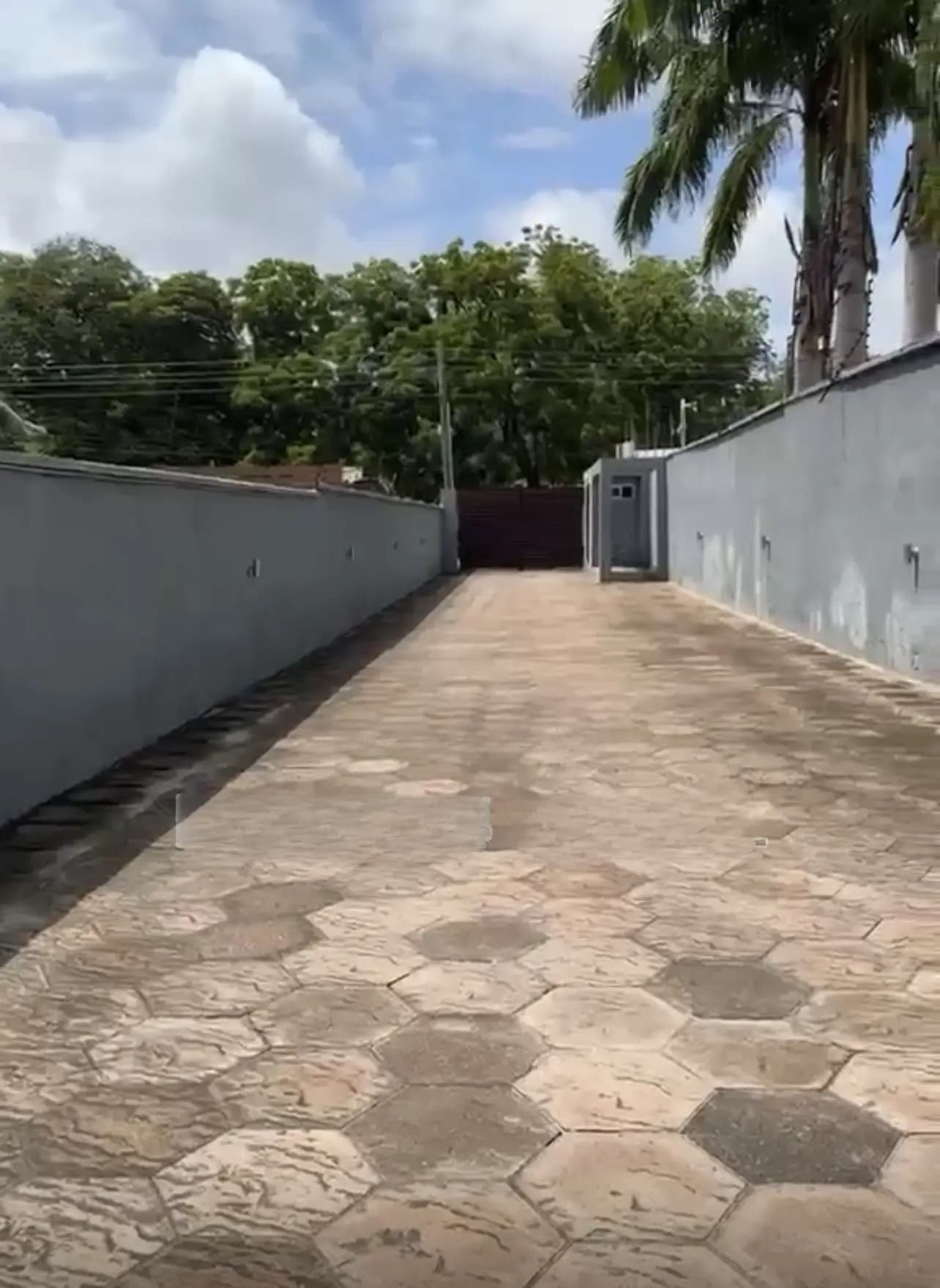 4bdrm House in US Embassy Area for sale - 4 bedroom House in Greater Accra, Cantonments, US Embassy Area - Sale