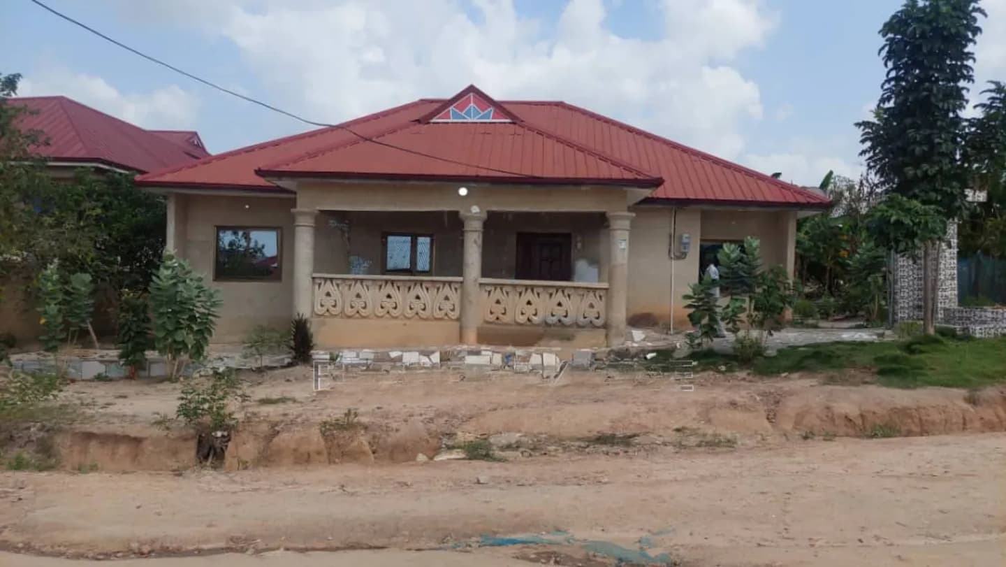 Furnished 3bdrm House in Meduma Yasore, Kwabre for sale - 3 bedroom House in Ashanti, Kwabre - Sale