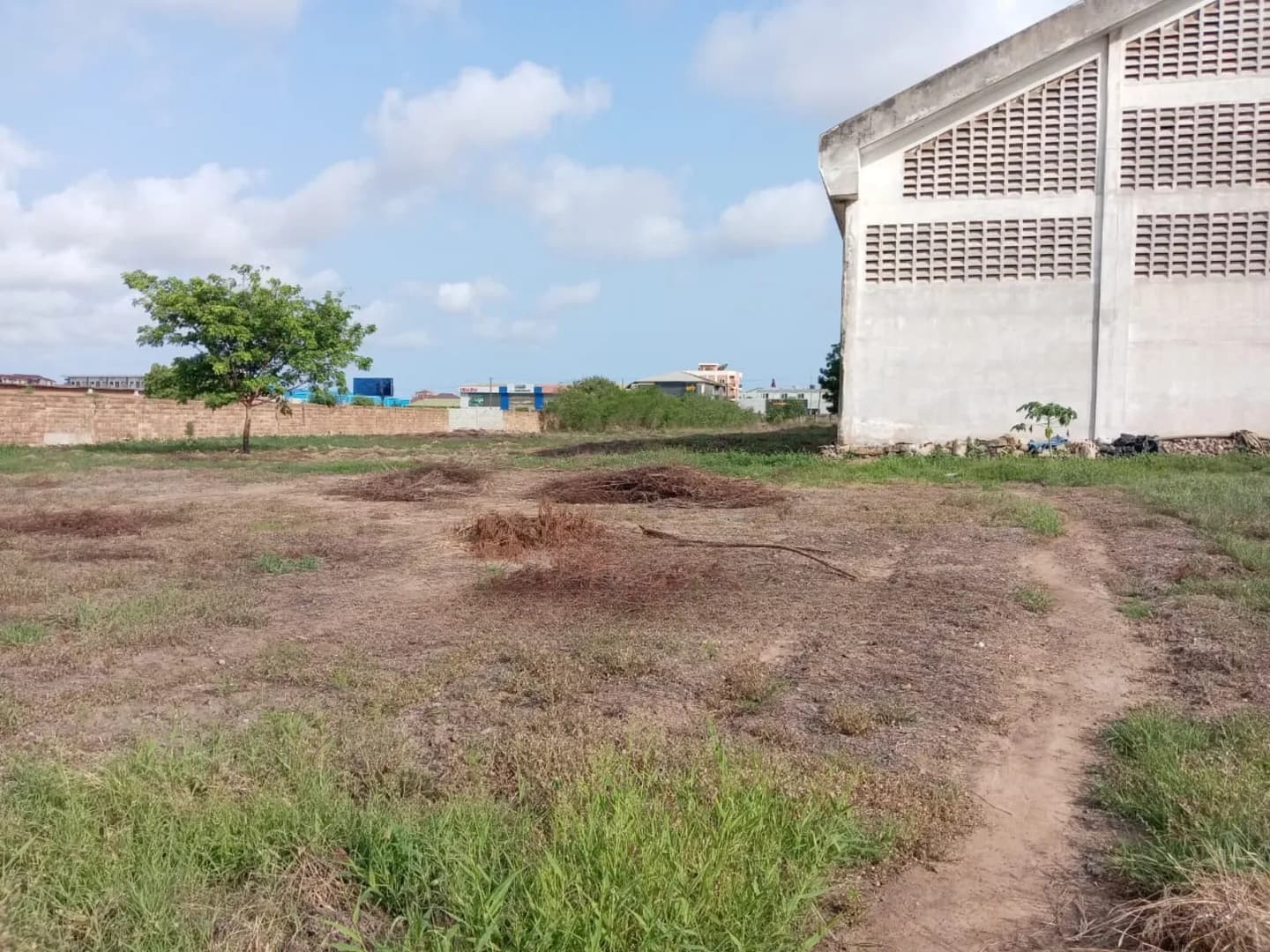 Warehouse For Sale At Spintex Road - Commercial in Greater Accra, Spintex - Sale
