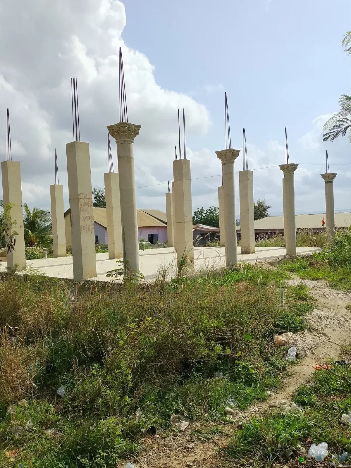 Road Side Land With 3shops Footen N Pillar Structures for Cool Price - Land in Greater Accra, Ga South Municipal - Sale