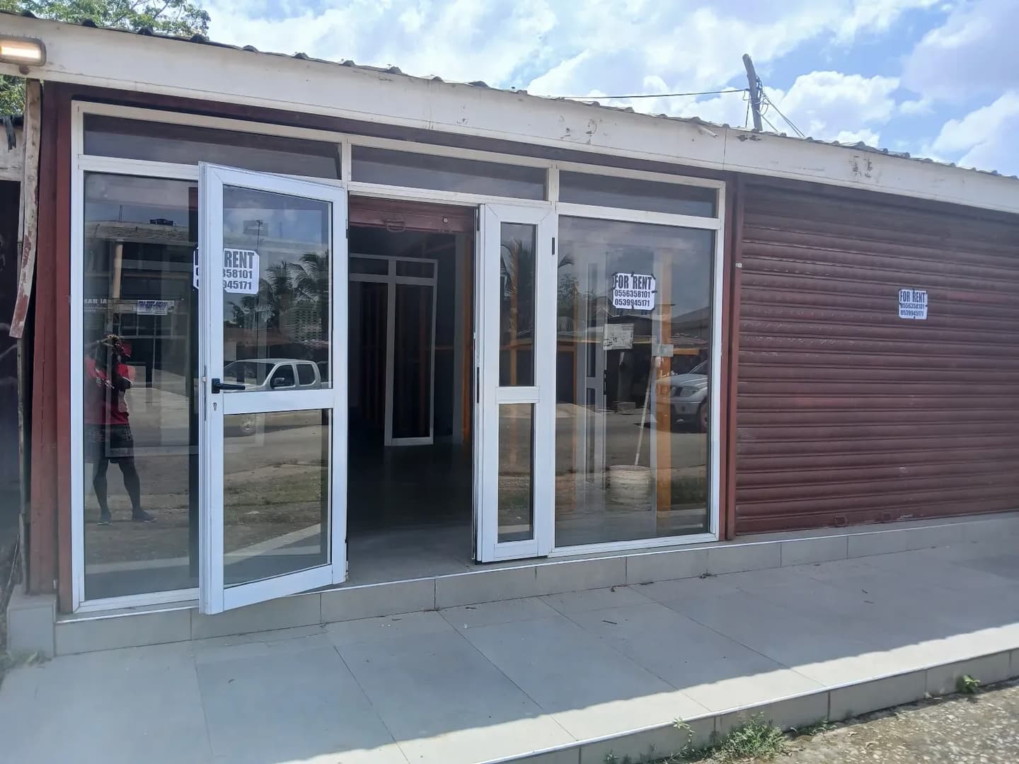 Double Shop/Single - Commercial in Greater Accra, Ga West Municipal - Rent