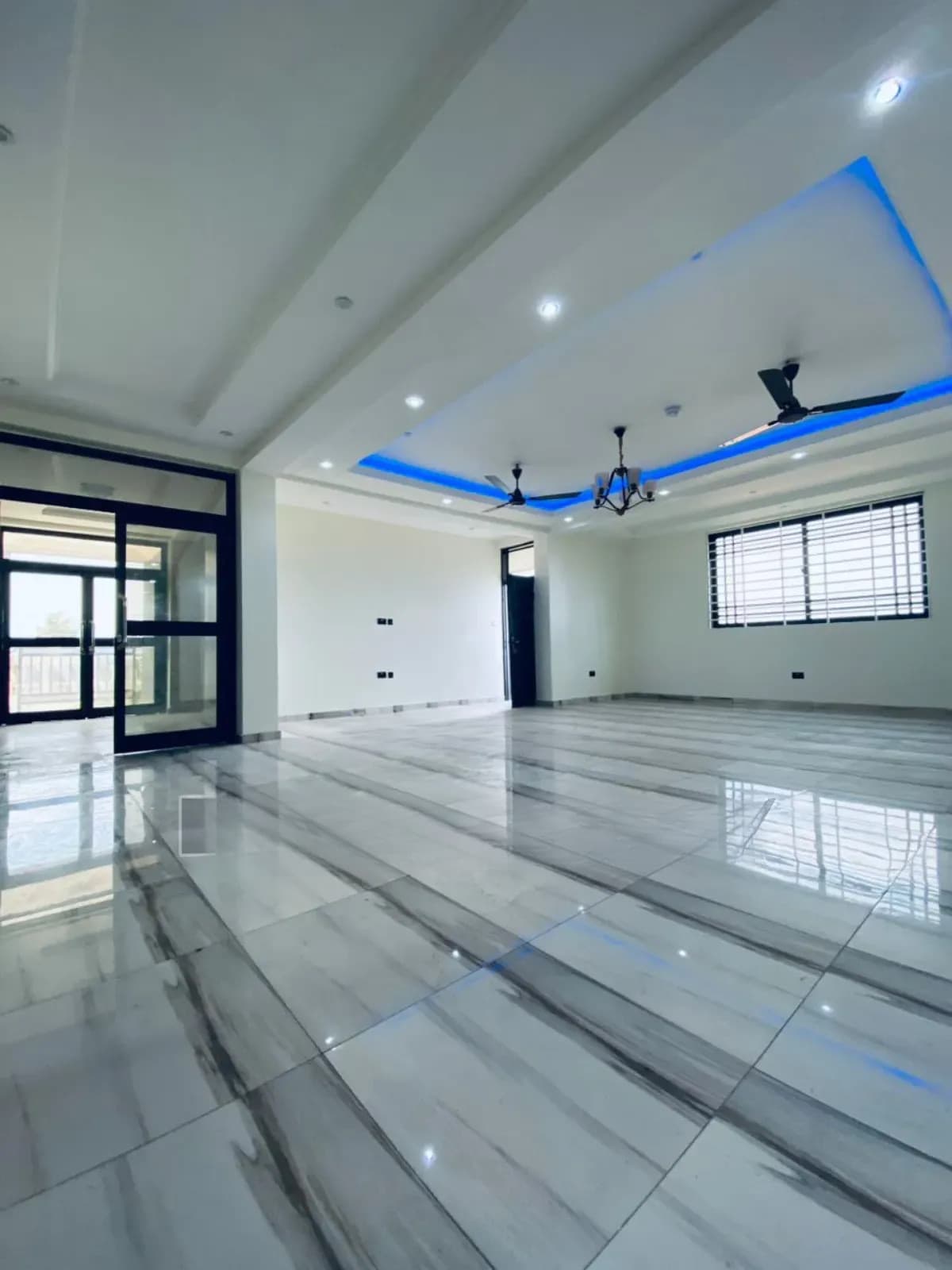 2bdrm Apartment in Dg Property, West Hills Mall Area for rent - 2 bedroom Commercial in Greater Accra, Weija, West Hills Mall Area - Rent