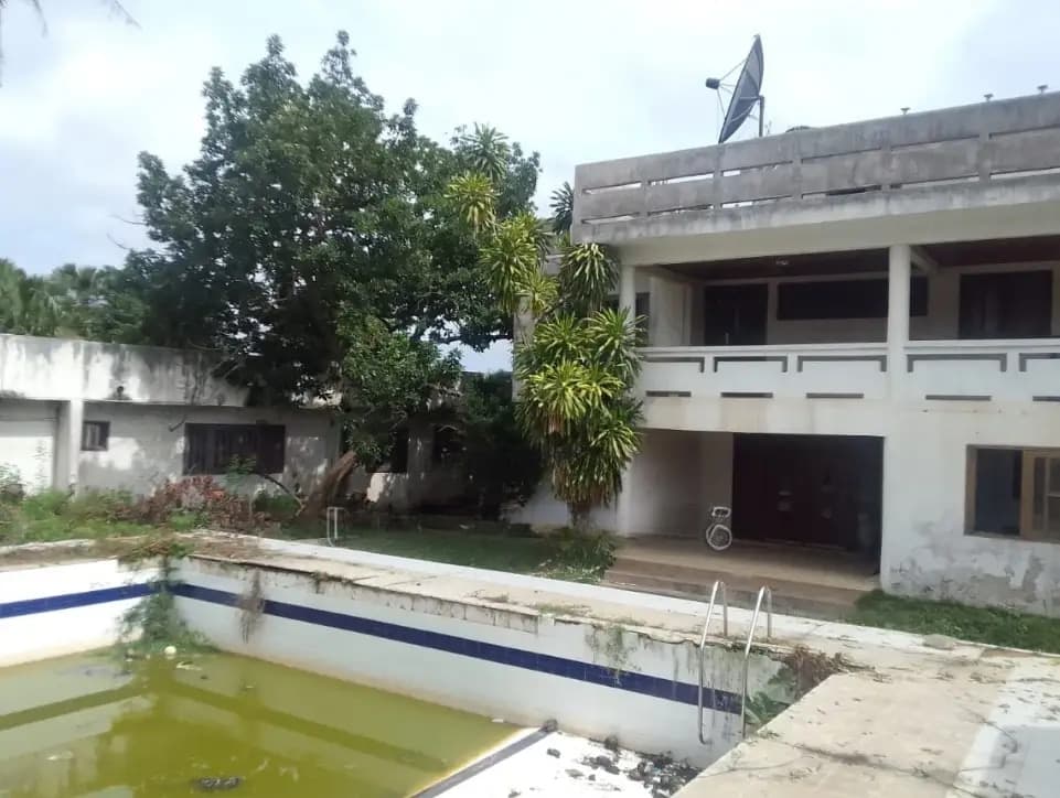 Achimota 4 Plot With Old House for Sale - Commercial in Greater Accra, Achimota - Sale