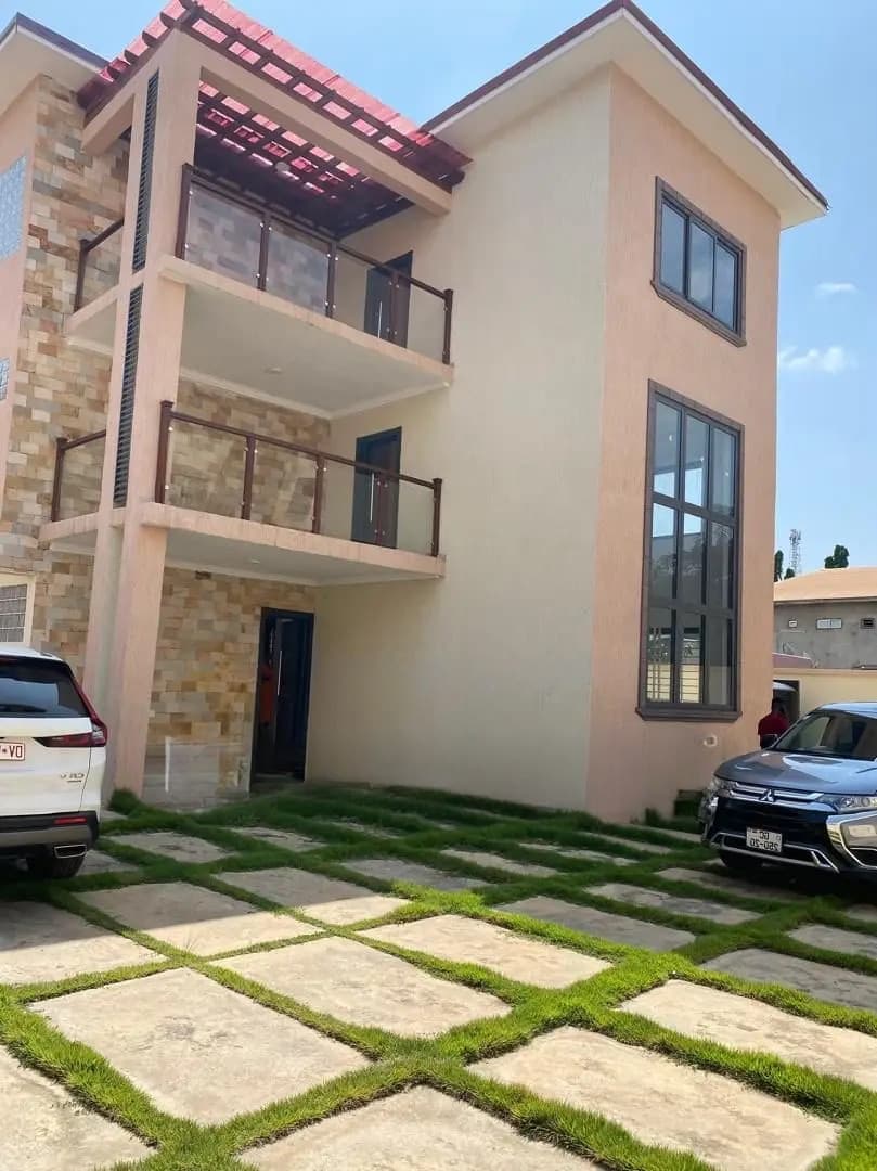 4bdrm House in Achimota for sale - 4 bedroom House in Greater Accra, Achimota - Sale