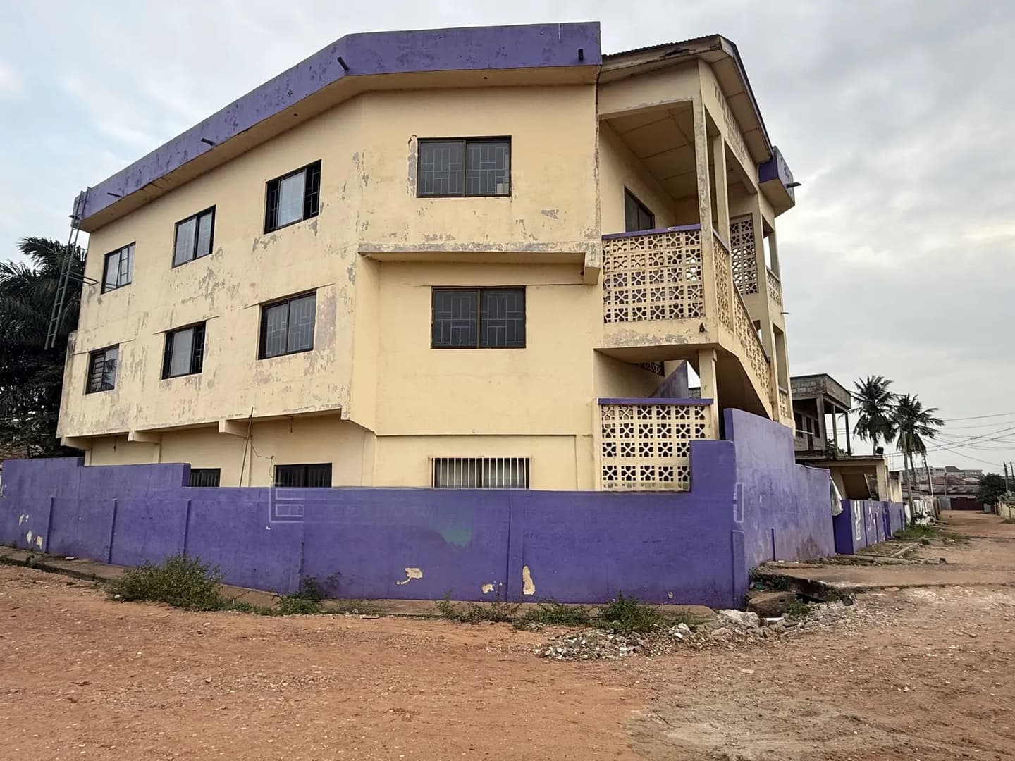Old School for Sale at Kwasheiman - Commercial in Greater Accra, Kwashieman - Sale