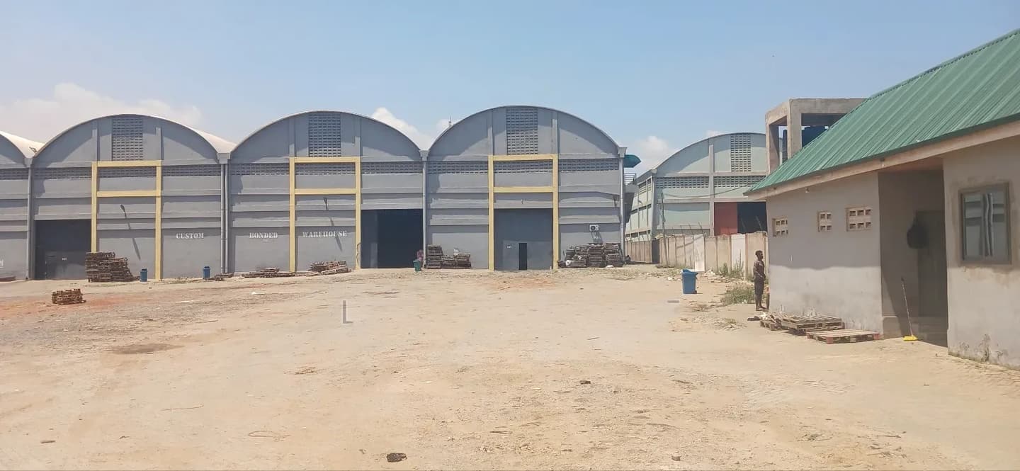 Warehouse for Rent at Tema Industrial Area - Commercial in Greater Accra, Tema Metropolitan - Rent