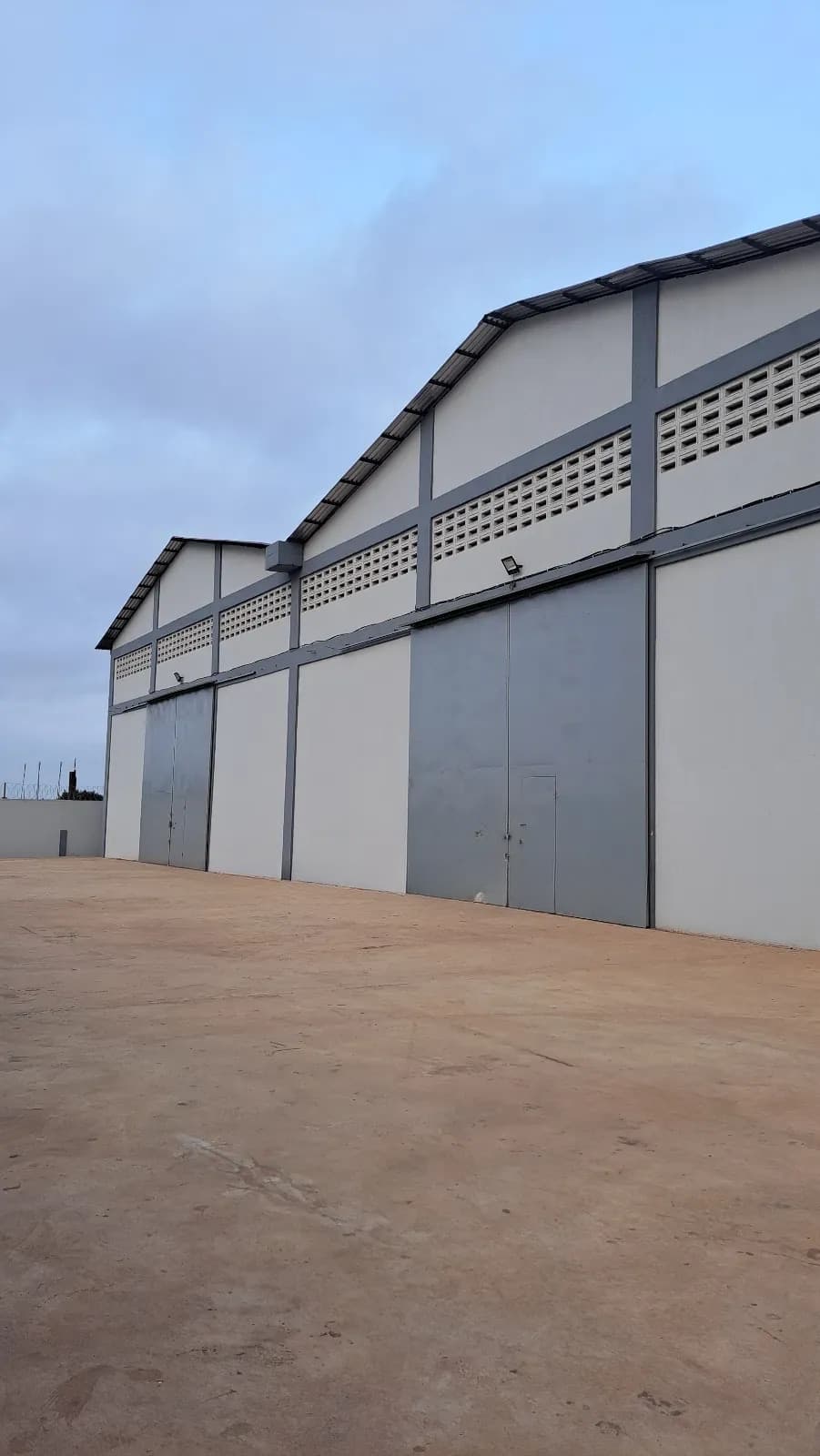 1000 SQM Warehouse at Kpone Barrier - Commercial in Greater Accra, Tema Metropolitan - Rent