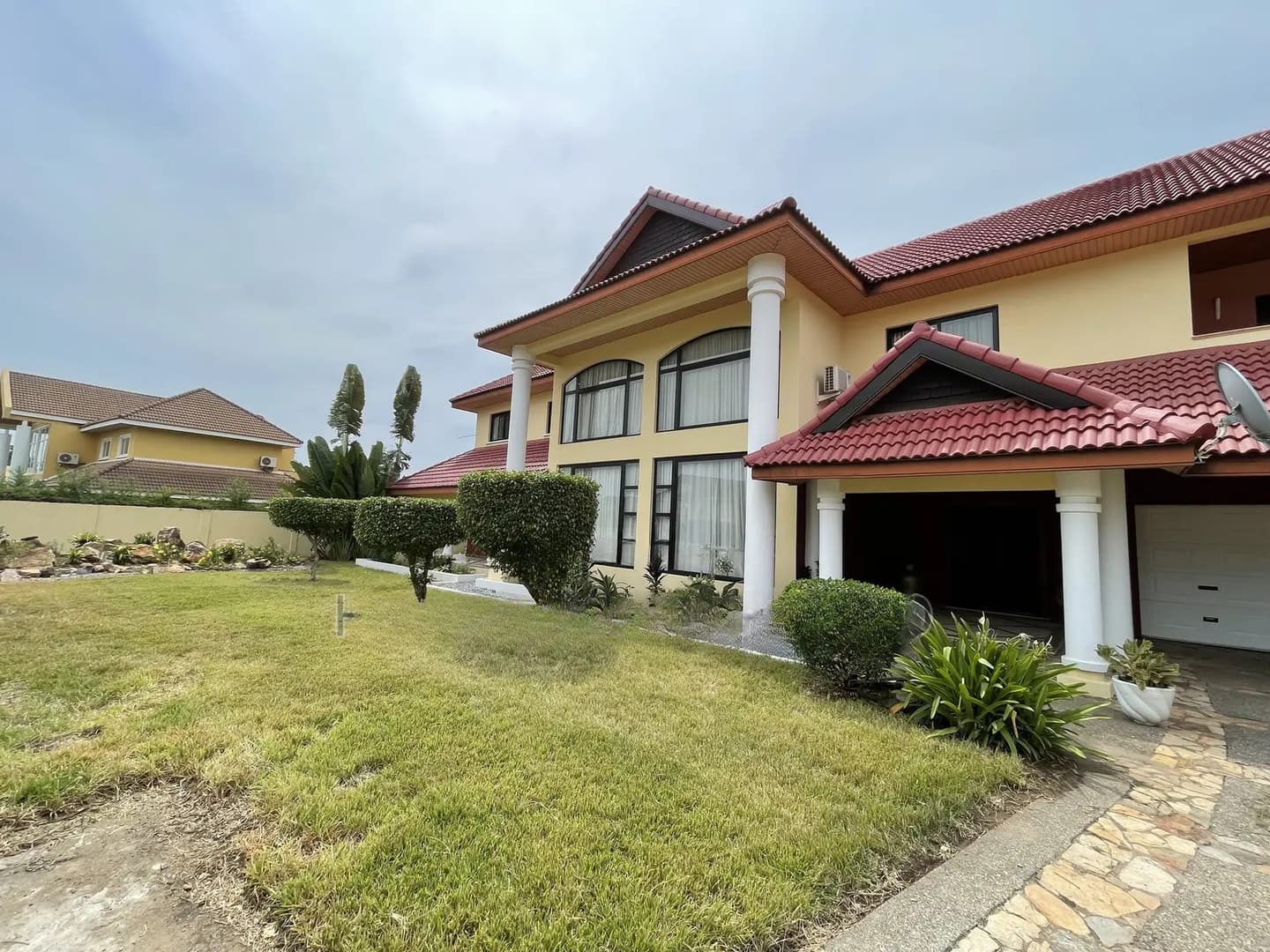 Furnished 5bdrm Mansion in Trasacco Phase 1, East Legon for rent - 5 bedroom House in Greater Accra, East Legon - Rent