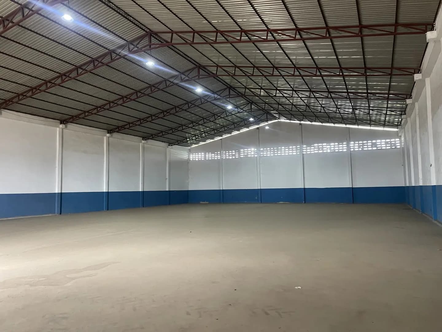 1000 SQM Warehouse at Airport - Commercial in Greater Accra, Airport Residential Area - Rent