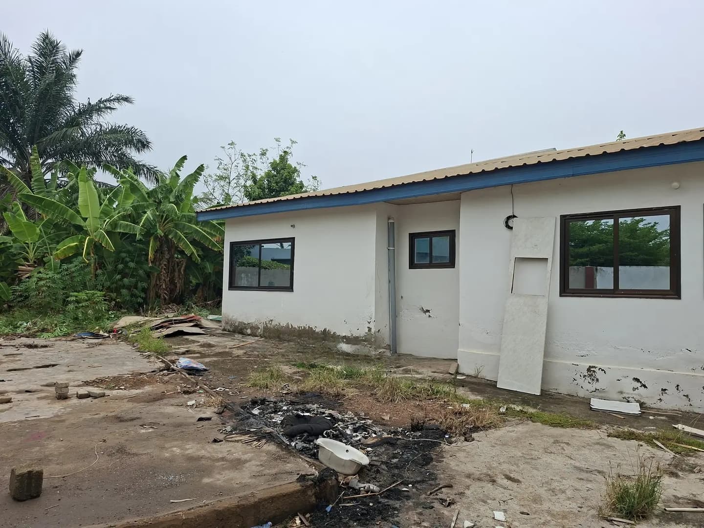 5bdrm Bungalow in North Legon for sale - 5 bedroom House in Greater Accra, North Legon - Sale