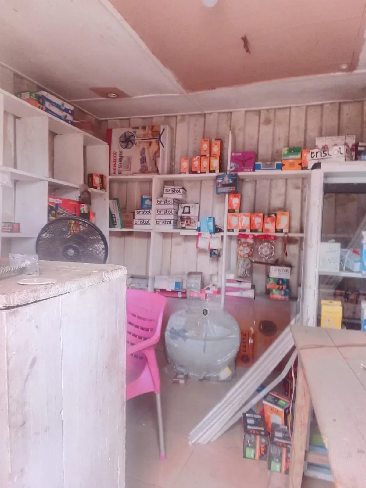Container for Sale 20,000 Cedis, Container Will Be on Land - Commercial in Greater Accra, Gbawe, Mallam Junction - Rent
