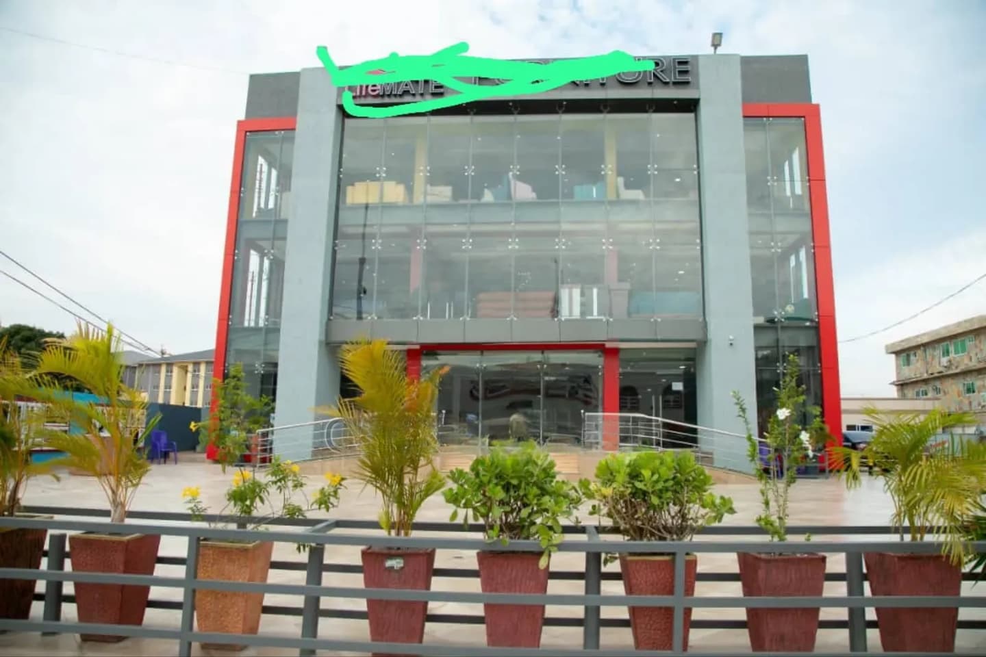 2200sqm Showroom for Rent at North Kaneshie - Commercial in Greater Accra, Kaneshie, North Kaneshie - Rent
