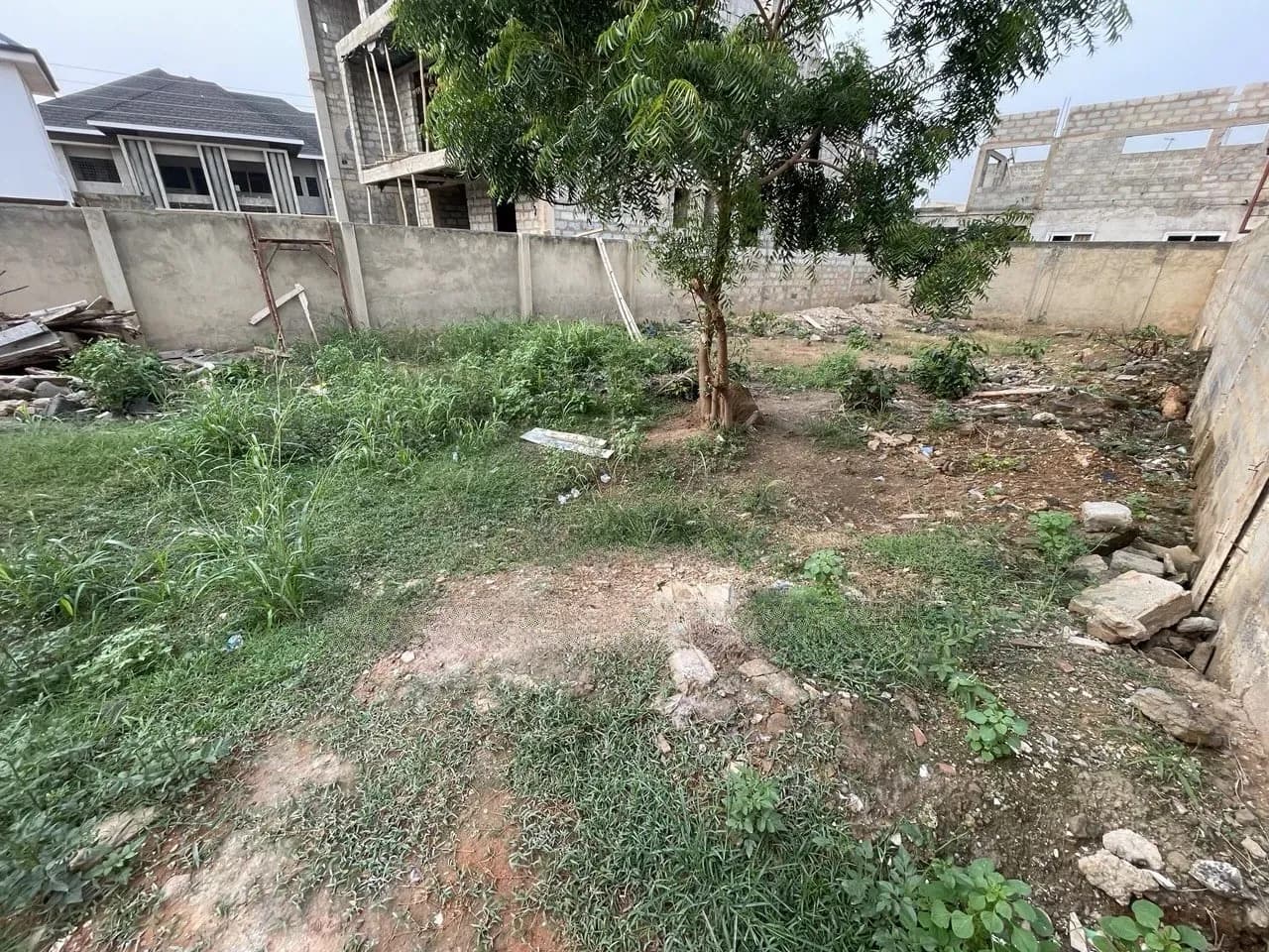 Half Plot of Land in Ayi Mensah - Land in Greater Accra, Oyarifa, Oyarifa Mall Area - Sale