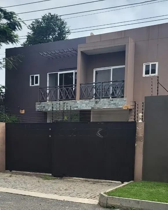 3bdrm Townhouse / Terrace in Mainstay Estates, Airport Residential Area - 3 bedroom House in Greater Accra, Airport Residential Area - Rent