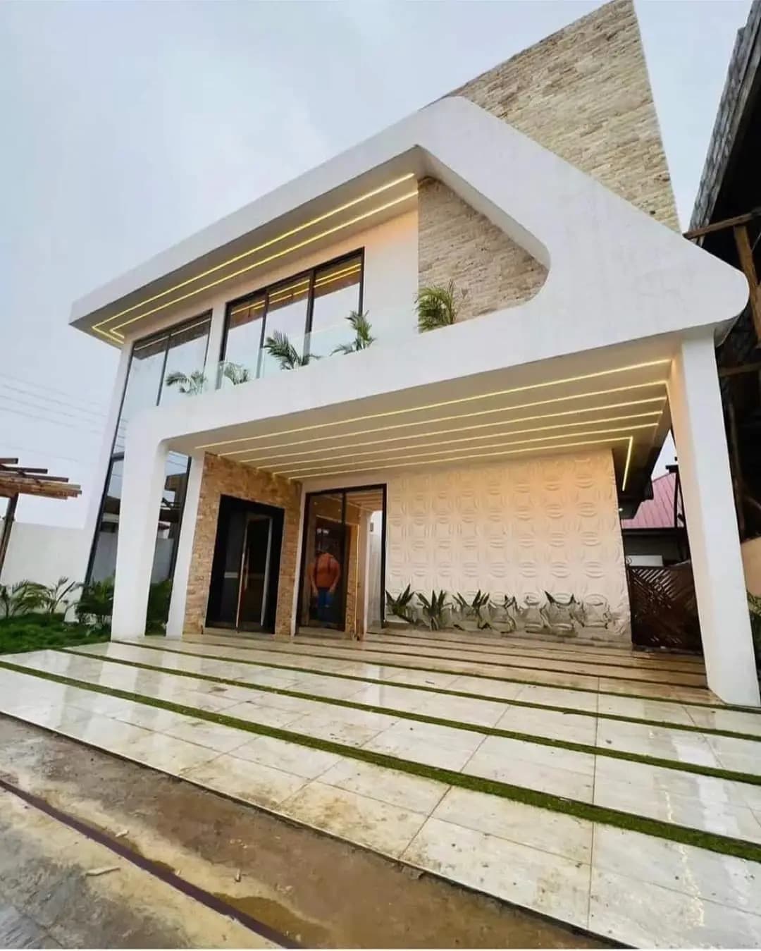 4bdrm House in Seekers Realty, Achimota for sale - 4 bedroom House in Greater Accra, Achimota - Sale