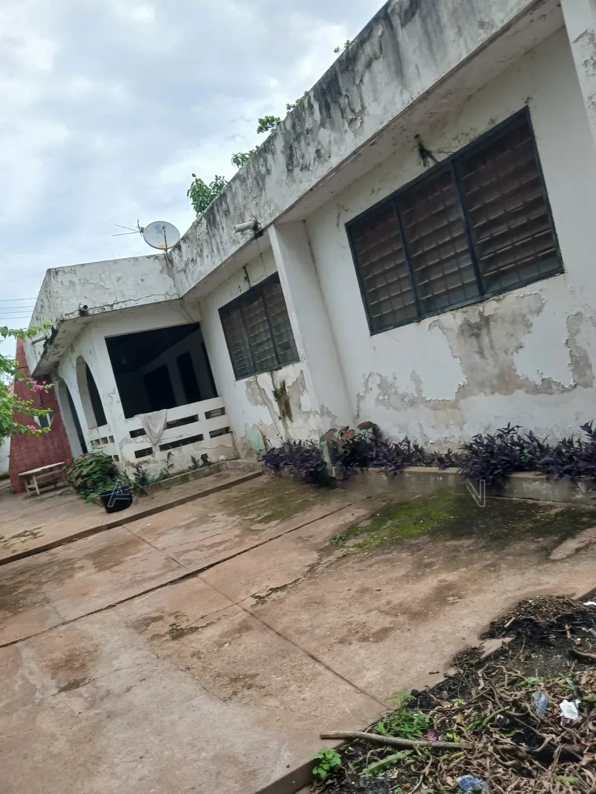 2 Plot and Old House for Sale - Land in Greater Accra, Achimota, Mile 7 - Sale