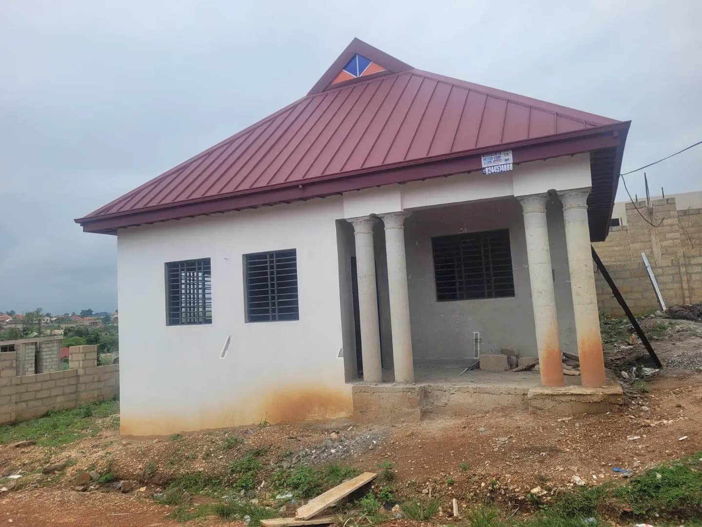 Furnished 4bdrm Block of Flats in Diamond City Estate, Atwima Kwanwoma - 4 bedroom House in Ashanti, Atwima Kwanwoma - Sale