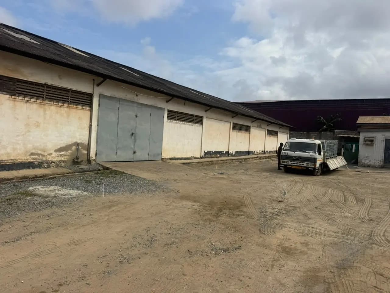 Warehouse for Rent 1350 Square Meter Achimota Mile 7 - Commercial in Greater Accra, Achimota - Rent