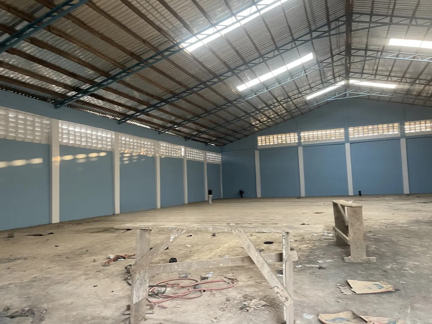 1,200 SQM Warehouse + 6bedrooms at Achimota for Rent - 6 bedroom Commercial in Greater Accra, Achimota - Rent